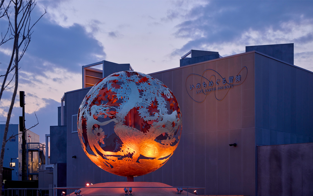 夜のオブジェの様子