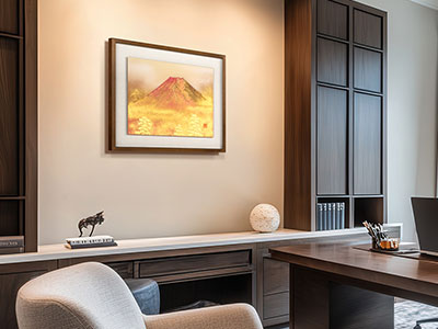 縁起の良い日本画を、現代的にアレンジ