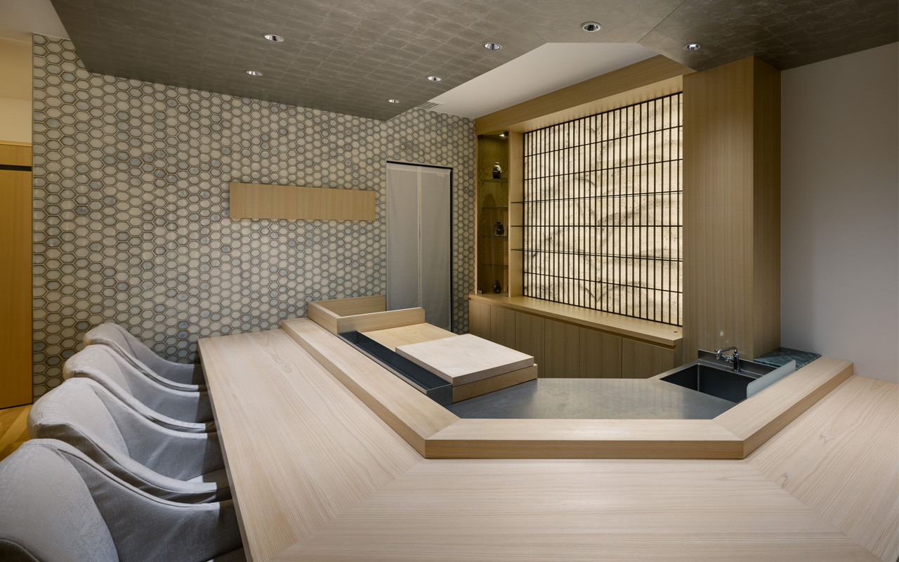 プラチナ箔の天井